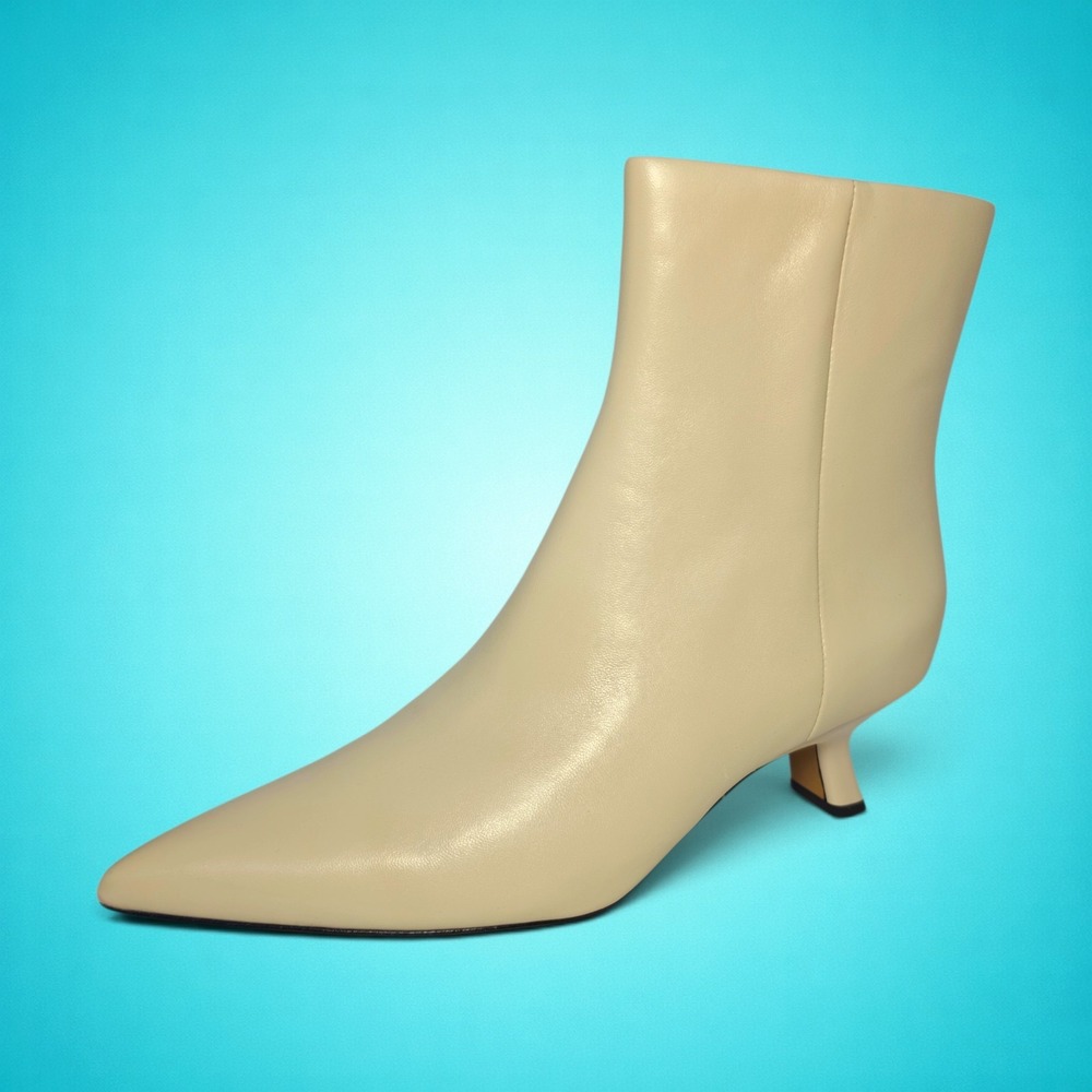 New Women's VINCE Billy Booties Pointed-Toe Ankle Boots, Color Moonlight, Size 8